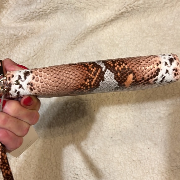 Wallet 8 by 4 in. Nwt - Picture 5 of 6